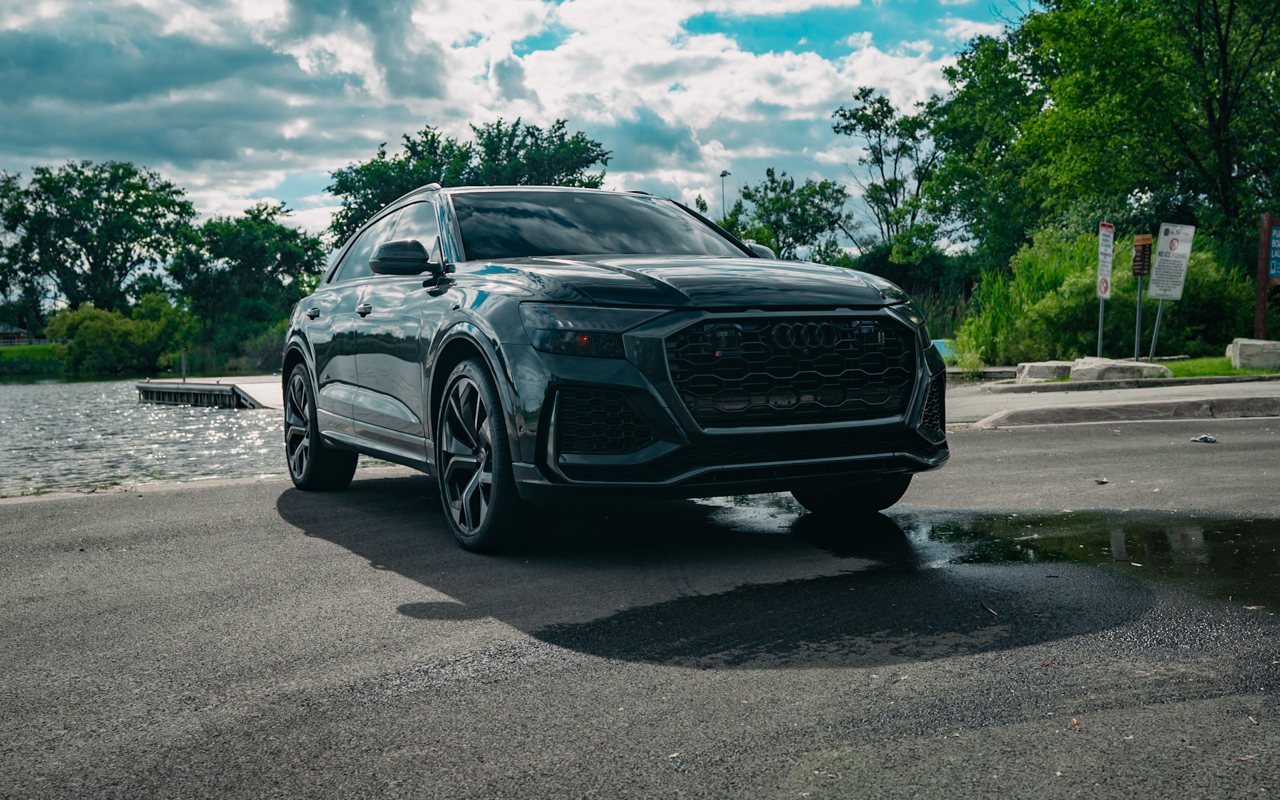 Audi RS Q8 Stage 2 rental in Chicago, photo of the actual car