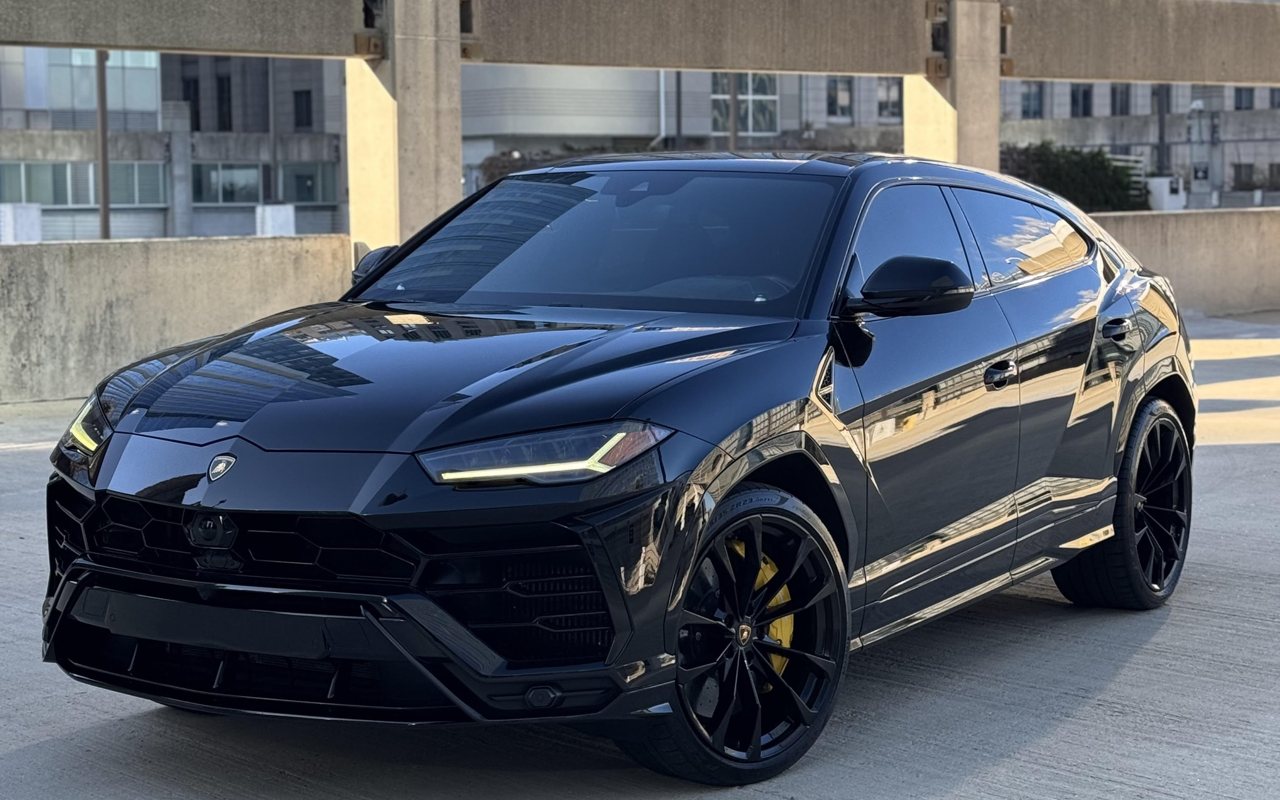 Black Lamborghini Urus rental in Chicago